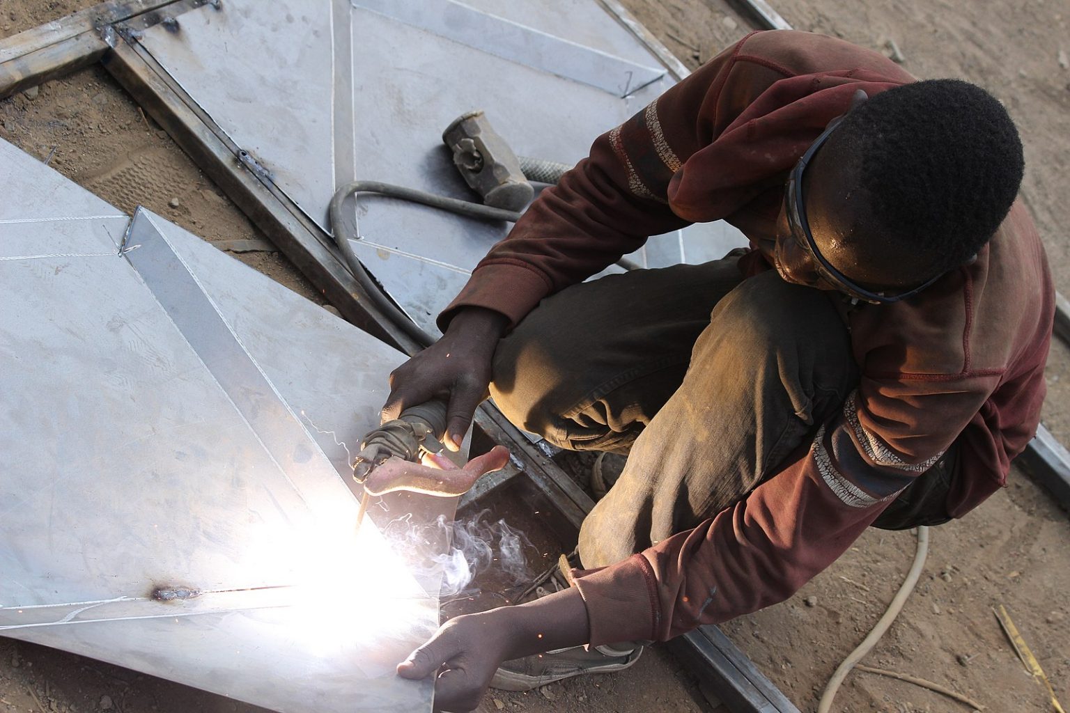 What Is Field Welding? In Depth Answers Welders Manual